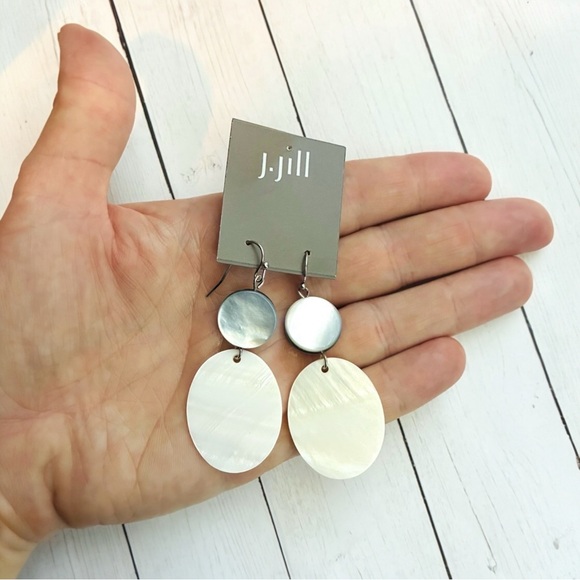 NEW NWT J. Jill Natural Abalone Shell Mother-of-Pearl Oval Earrings $34 Retail - Picture 3 of 4